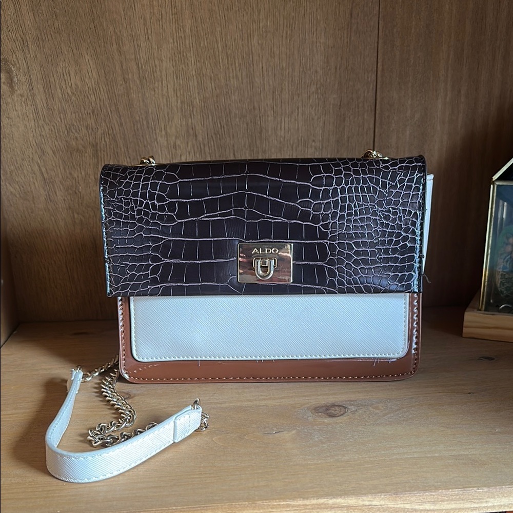 ALDO Colorblock Croc-Textured Chain Shoulder Bag in Brown and White